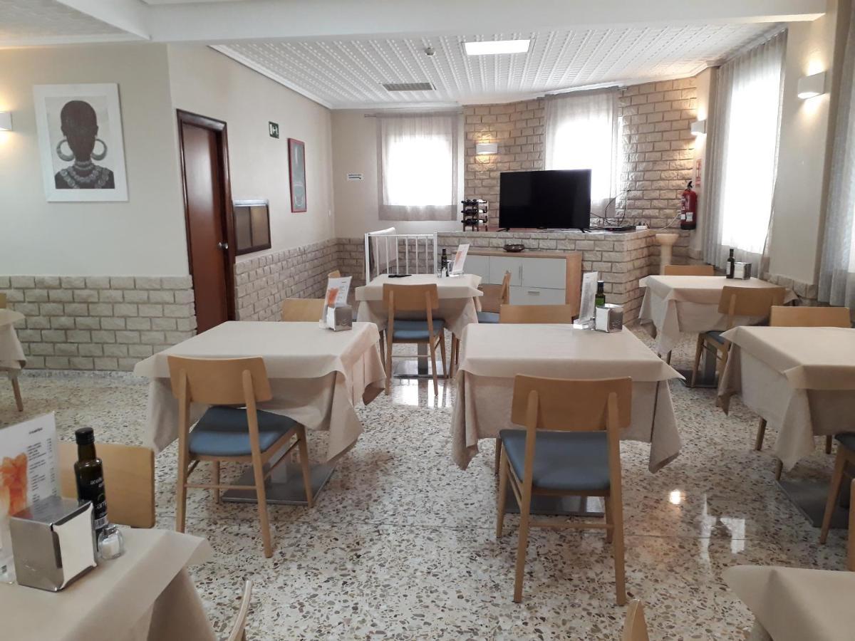 Hostal Moreno スィーヤ エクステリア 写真