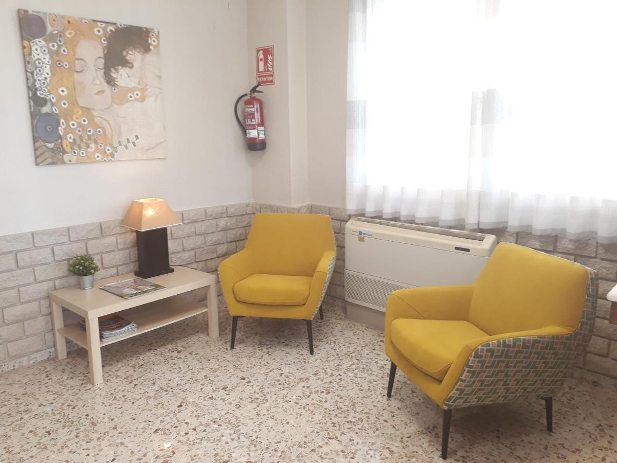 Hostal Moreno スィーヤ エクステリア 写真